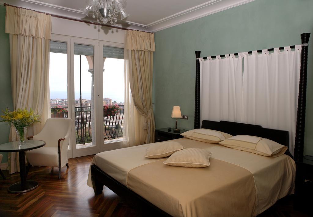 Ersilia Hotel 4*